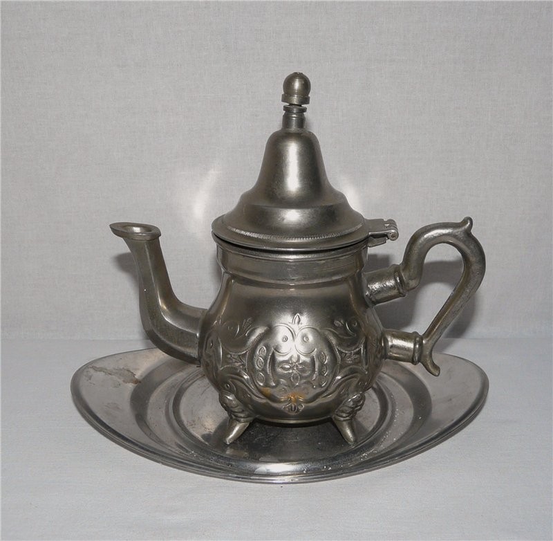 Кофейник на подносе (K930)