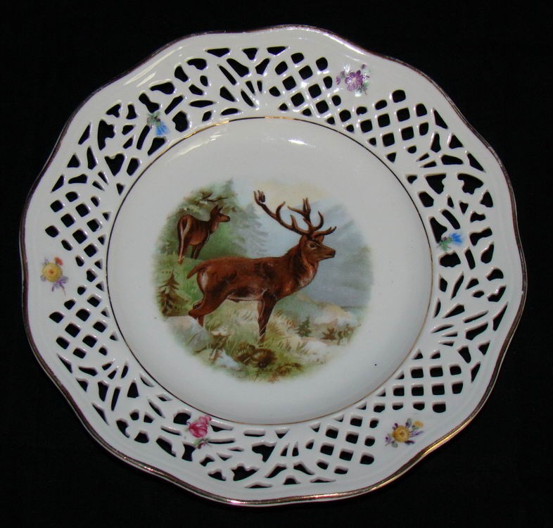 Тарелка фарфоровая "Олени" (U791)