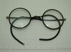 Очки старинные (R828)