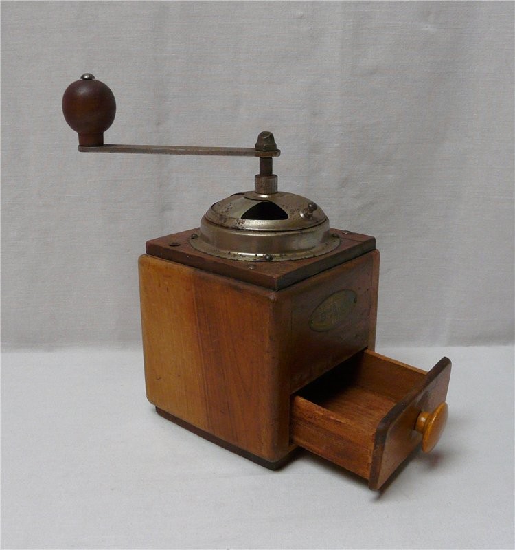 Кофемолка старинная (L233)