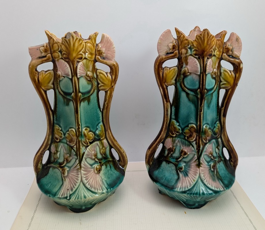 Вазы Ар Нуво старинная майолика 2 шт. (A963)