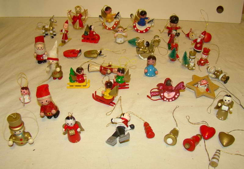 Игрушки деревянные елочные старинные 41шт. (J440)