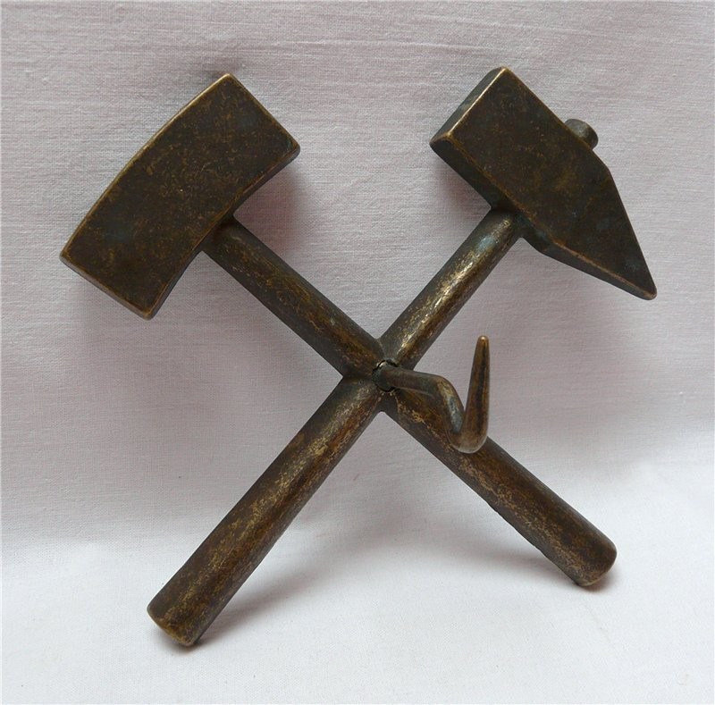 Вешалка крючок на стену "Молот" (R286)