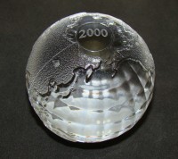 Хрустальный шар сувенир Земля 2000 (Y839)