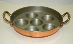 Сковорода с выемками (X303)