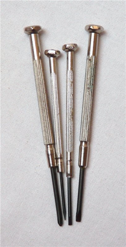 Отвертки часовые 4 шт. (J461)