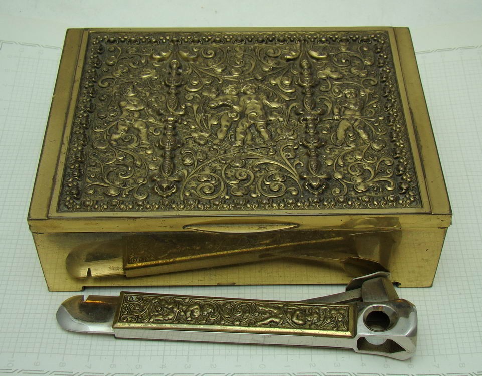 Шкатулка хьюмидор и нож гильотина для сигар (R646)