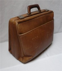 Саквояж старинный (K872)