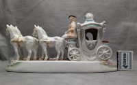 Фигурка винтажная фарфоровая композиция Карета (B062)