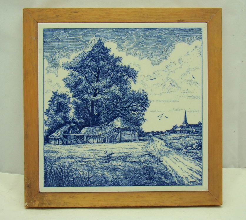 Плитка декоративная в рамке (U797)