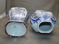 Вазы фарфоровые старинные в стиле Делфт 2 шт. (M584)