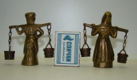 Пара бронзовых винтажных фигурок Водоносы (A672)