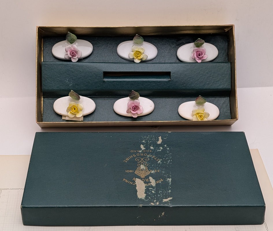 Crown Staffordshire набор винтажных подставок для карточек Розы 6 шт. (B261)