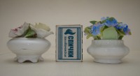 Винтажные фарфоровые цветы 2 шт. с дефектами (A476)