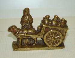 Фигурка бронзовая винтажная пресс-папье Молочница (A674)