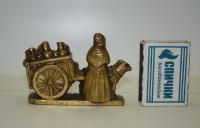 Фигурка бронзовая винтажная пресс-папье Молочница (A674)