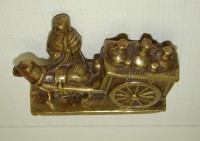 Фигурка бронзовая винтажная пресс-папье Молочница (A674)