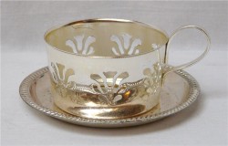 Подстаканник и блюдце (R388)
