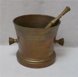 Ступка с пестиком (L242)