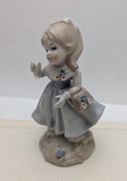 Фигурка статуэтка в стиле Каподимонте Девочка (B067)