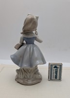 Фигурка статуэтка в стиле Каподимонте Девочка (B067)