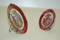 Limoges миниатюры тарелочки 2 шт. Галантные сцены Фрагонара (A578)
