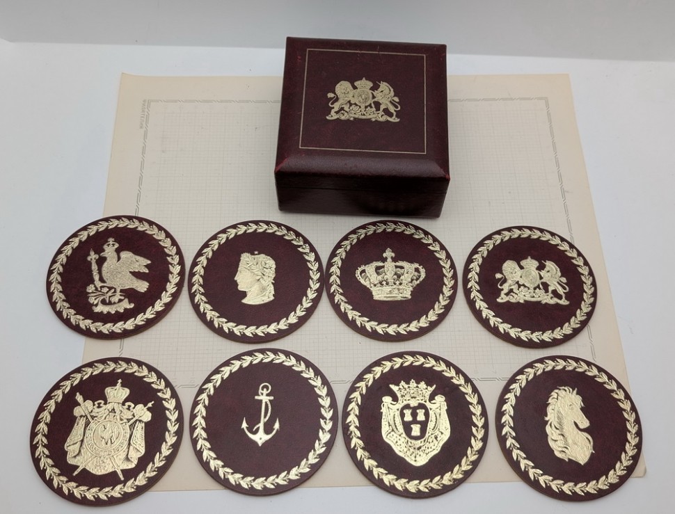 Подставки бирматы бирдекели 8 штук в футляре (A873)