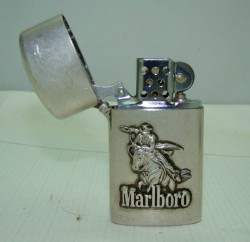 Зажигалка MARLBORO (P358)
