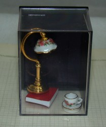 Reutter Porzellan композиция миниатюр Книга лампа кофе (M297)
