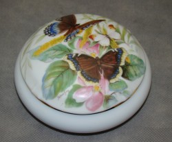 Limoges шкатулка фарфоровая Бабочки (X795)