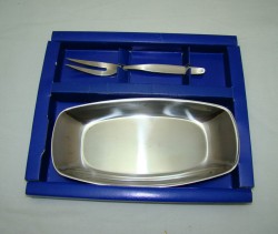 Вилка и блюдо для маринованных огурчиков (U064)