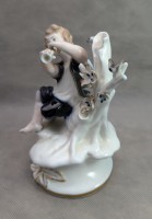 CH Hispania фарфоровая статуэтка Мальчик с дудкой (A976)