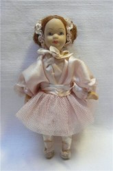 Кукла маленькая фарфоровая "Балерина" (S042)