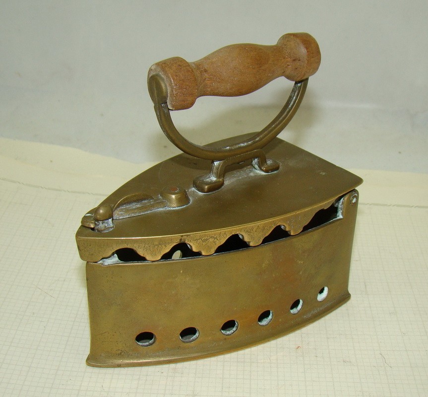 Утюжок латунный винтажный (Y135)