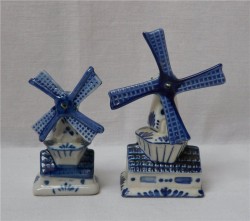 Солонка и перечница "Мельница" (S440)