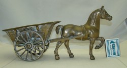 Фигурка с лотком Лошадь с повозкой (X988)