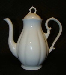 Кофейник фарфоровый (T798)