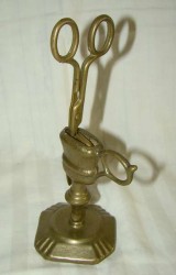 Ножницы для фитиля на подставке (H013)