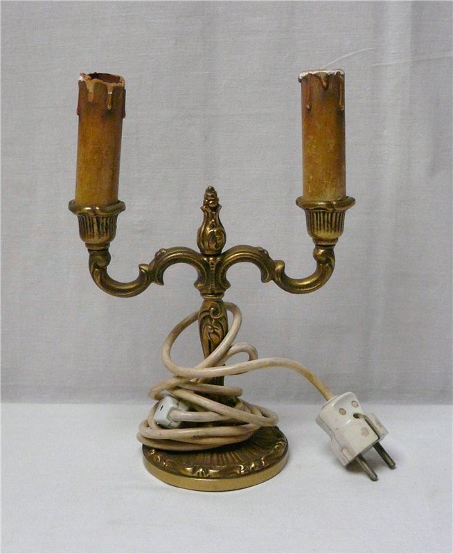 Лампа настольная 2-рожковая (K689)