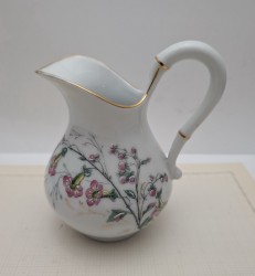 Молочник фарфоровый винтажный (B081)