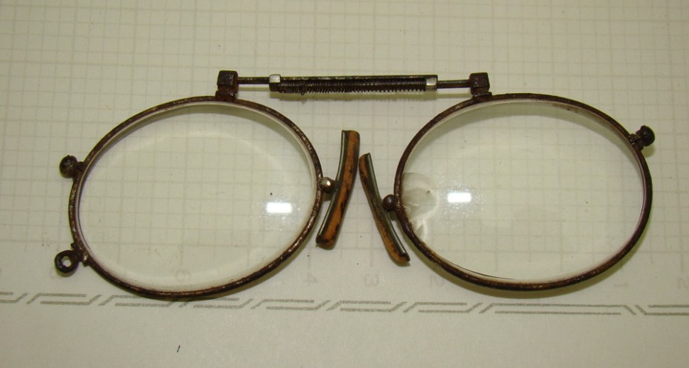Пенсне старинное (Q043)