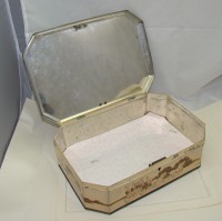 Nationale коробка жестяная старинная (X994)