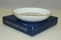 Royal Worcester блюдечко коллекционное (Z061)