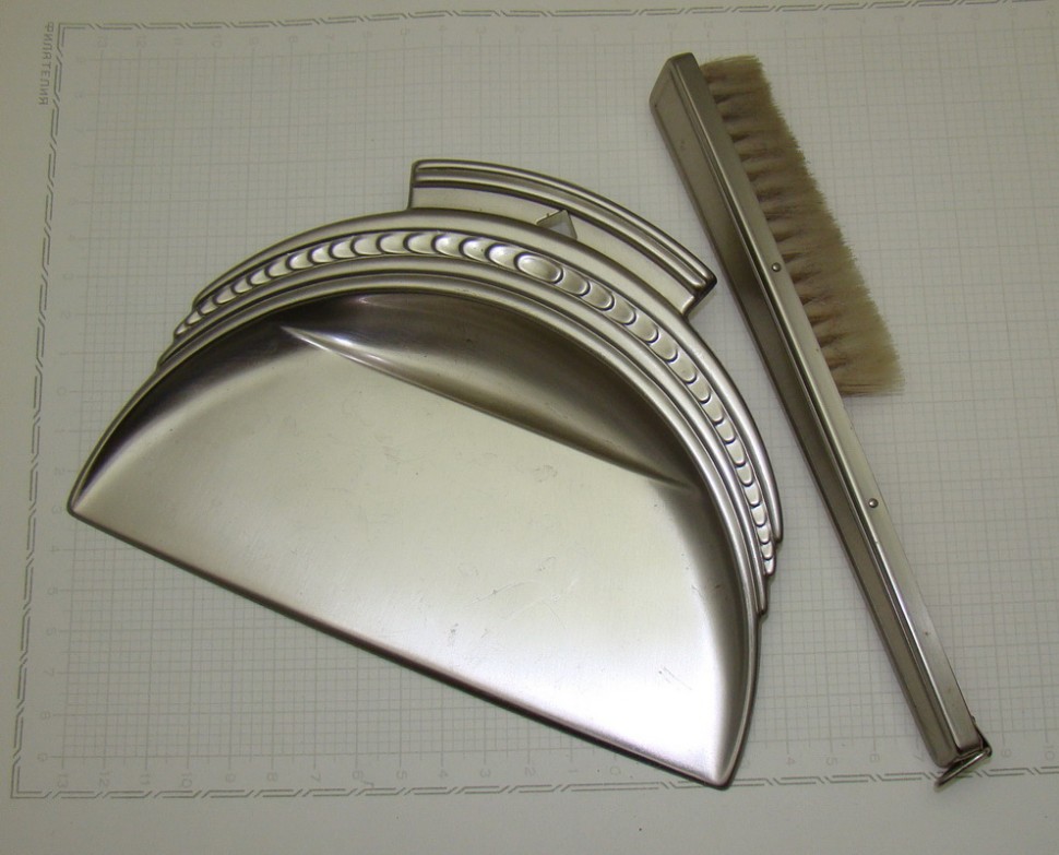 Совочек со щеткой-смёткой винтаж (M215)