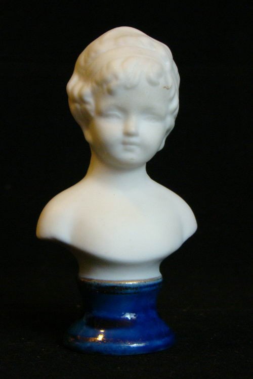 Бюст мальчика маленький (U644)