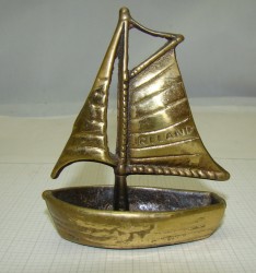 Фигурка бронзовая Кораблик (X741)