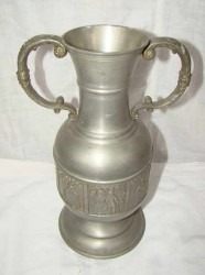 Ваза с двумя ручками  (J065)