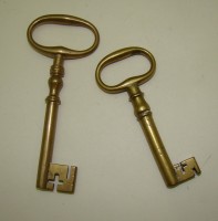 Ключи старинные 2 шт. (X509)