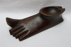 Пепельница "Нога" (J848)