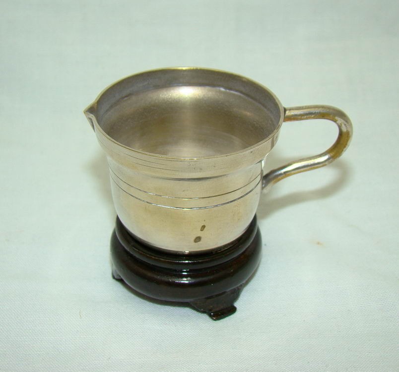 Сливочник миниатюрный с подставкой (U083)